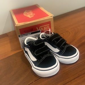 NWT baby/toddler old school vans